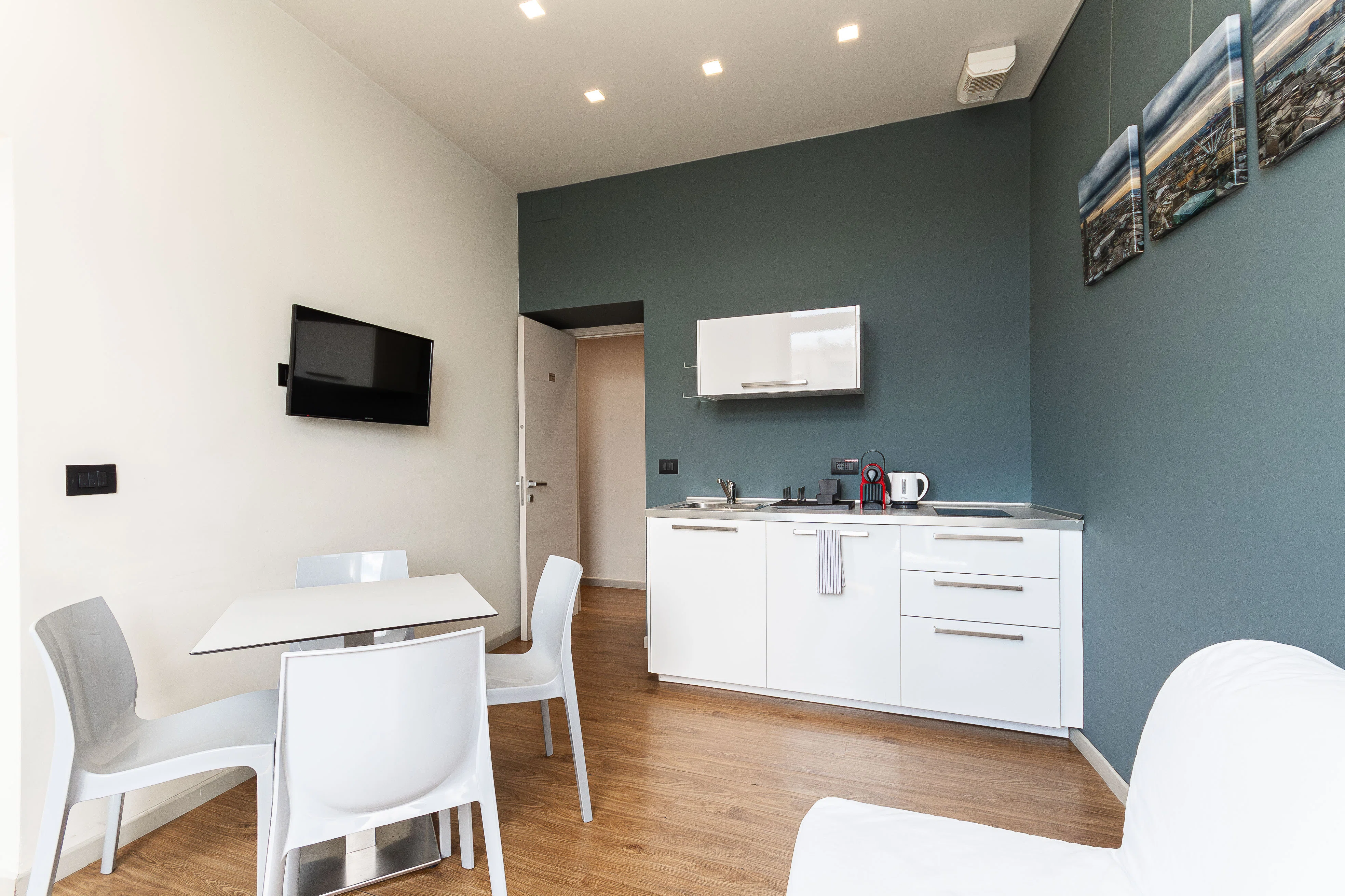 Soggiorno moderno Appartamento A Genovapartments – spazioso e luminoso